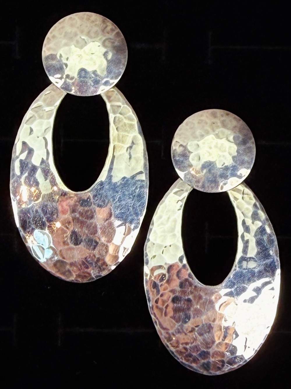 Vintage Aged Silvertone Hammered Lightweight Oval Drop Pierced Earrings